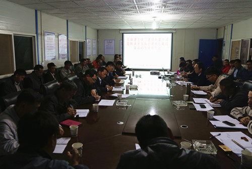 吹響總攻的號(hào)角  齊心協(xié)力奮戰(zhàn)40天——滇池國際會(huì)展中心項(xiàng)目召開奮戰(zhàn)40天動(dòng)員大會(huì)