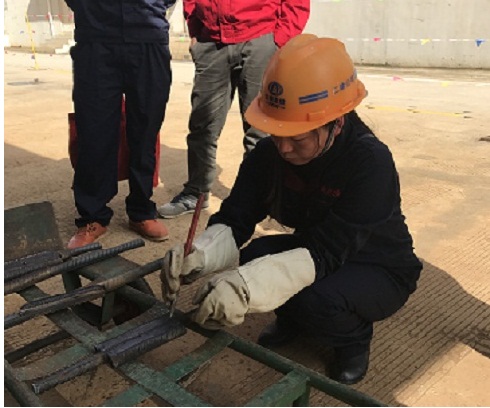 公司女職工在集團(tuán)2017年焊工技能競(jìng)賽中喜獲佳績(jī)