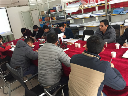 三直召開(kāi)黨支部大會(huì)學(xué)習(xí)十九大精神 拓展黨員隊(duì)伍