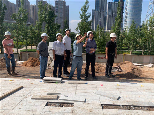 王現(xiàn)合、臧慶澤調(diào)研滇池明珠二期建設(shè)項(xiàng)目