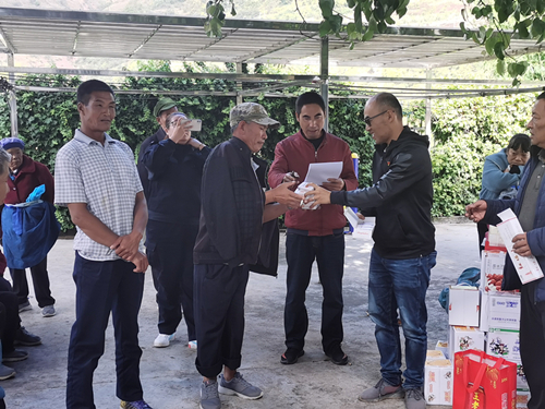 【節(jié)日慰問】六蘭項(xiàng)目在九九重陽(yáng)節(jié)慰問拉井鎮(zhèn)敬老院老人