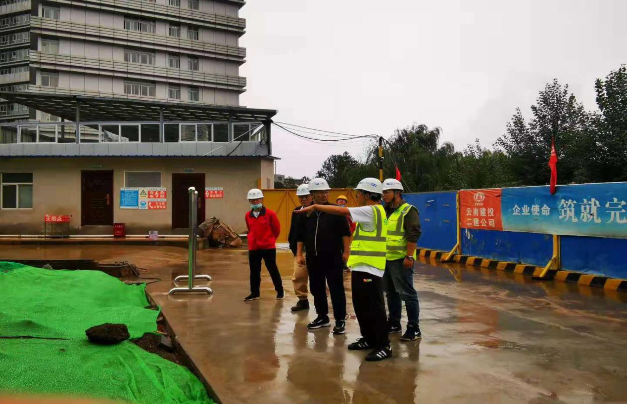 【我為群眾辦實(shí)事】公司領(lǐng)導(dǎo)到宣威市中醫(yī)院項(xiàng)目進(jìn)行檢查指導(dǎo)