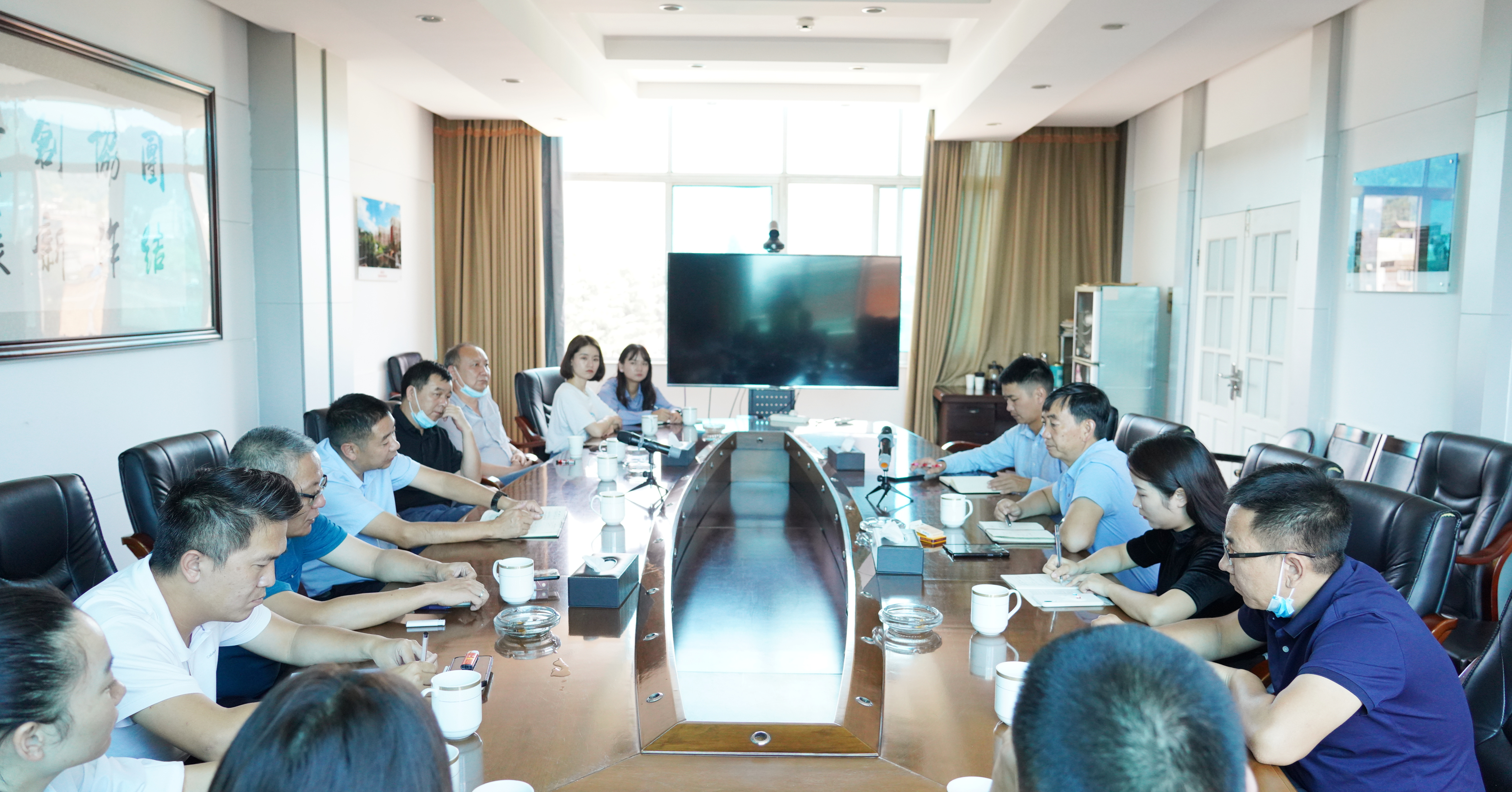 【公司動態(tài)】公司領(lǐng)導(dǎo)會見楚雄彝族自治州客人