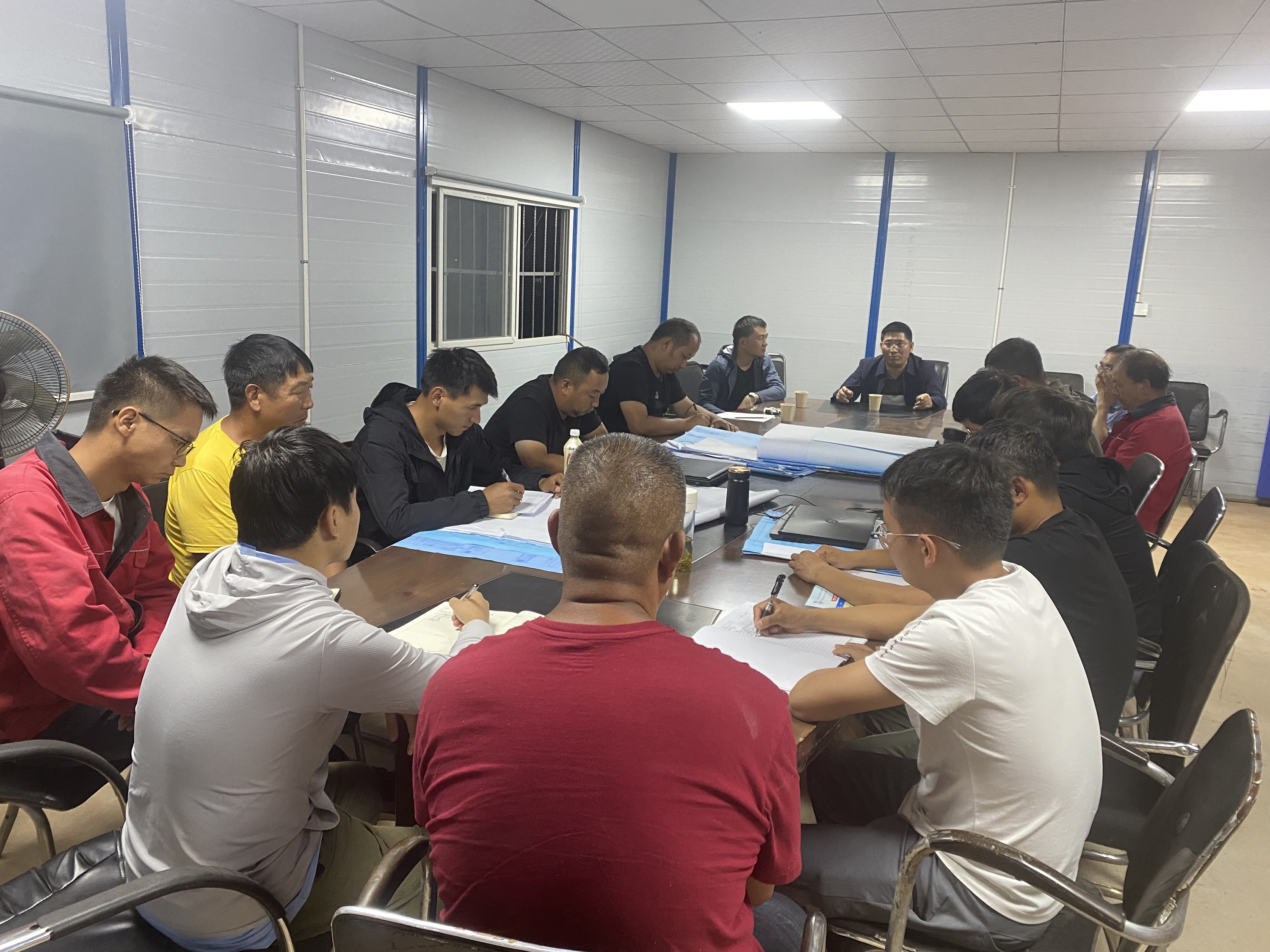 【我為群眾辦實(shí)事】公司領(lǐng)導(dǎo)到第一直管部云南遠(yuǎn)方生物醫(yī)藥產(chǎn)業(yè)基地建設(shè)項(xiàng)目調(diào)研