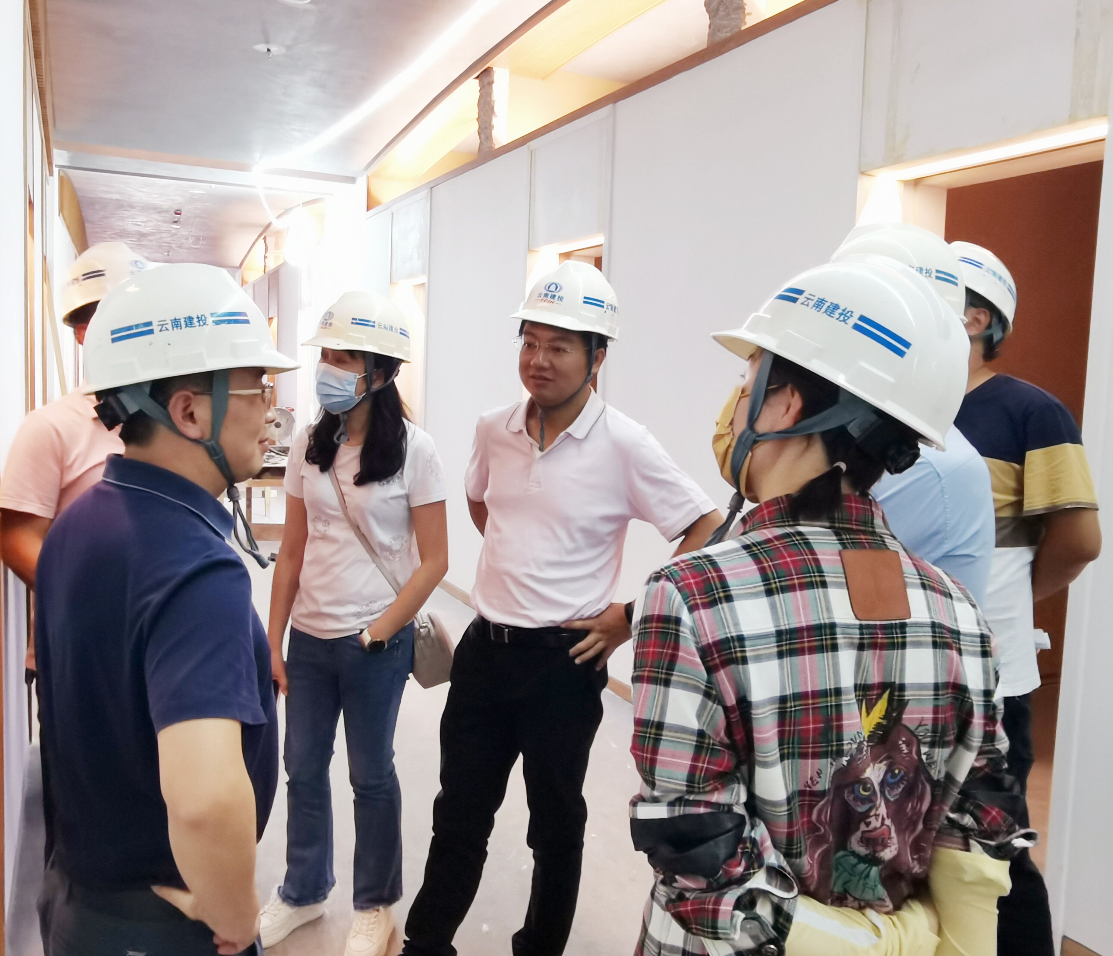 【我為群眾辦實(shí)事】萬(wàn)向遵一行調(diào)研景邁古樹茶小鎮(zhèn)1期A地塊項(xiàng)目