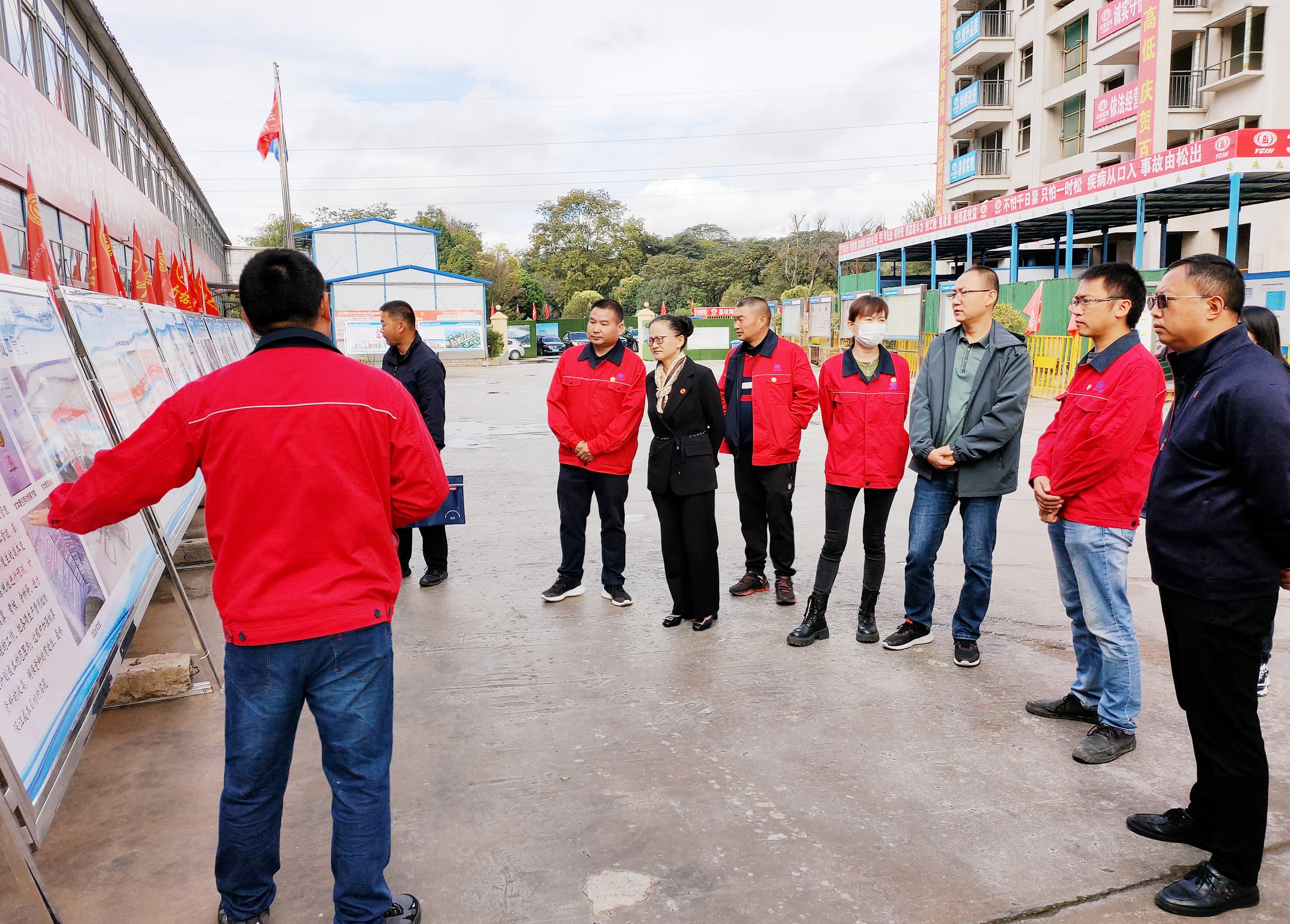 【公司動(dòng)態(tài)】公司空港C片區(qū)項(xiàng)目順利通過滇中新區(qū)2020—2021年度勞動(dòng)競賽檢查驗(yàn)收