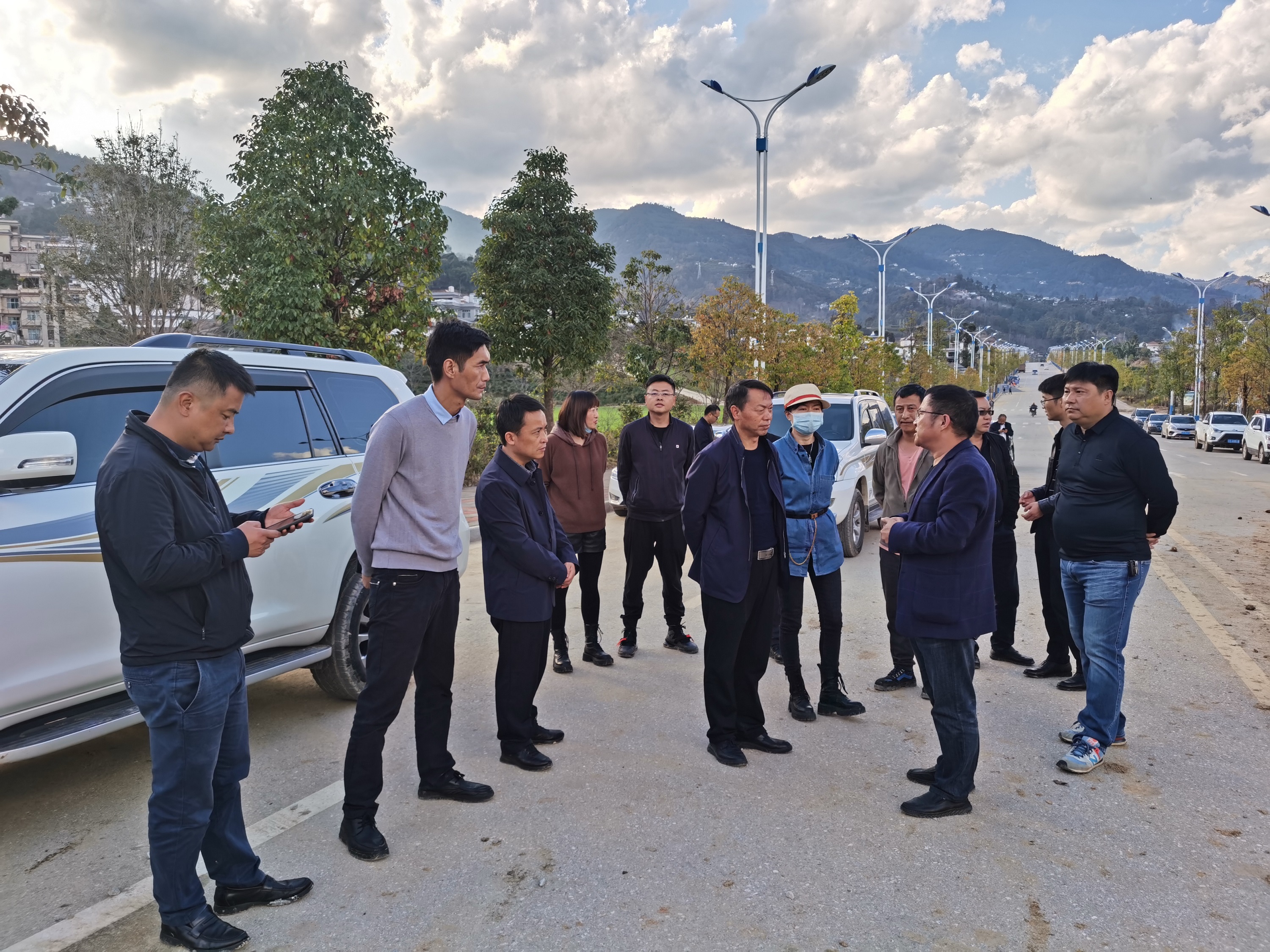 【我為群眾辦實事】陳定華一行赴鳳慶開展座談交流