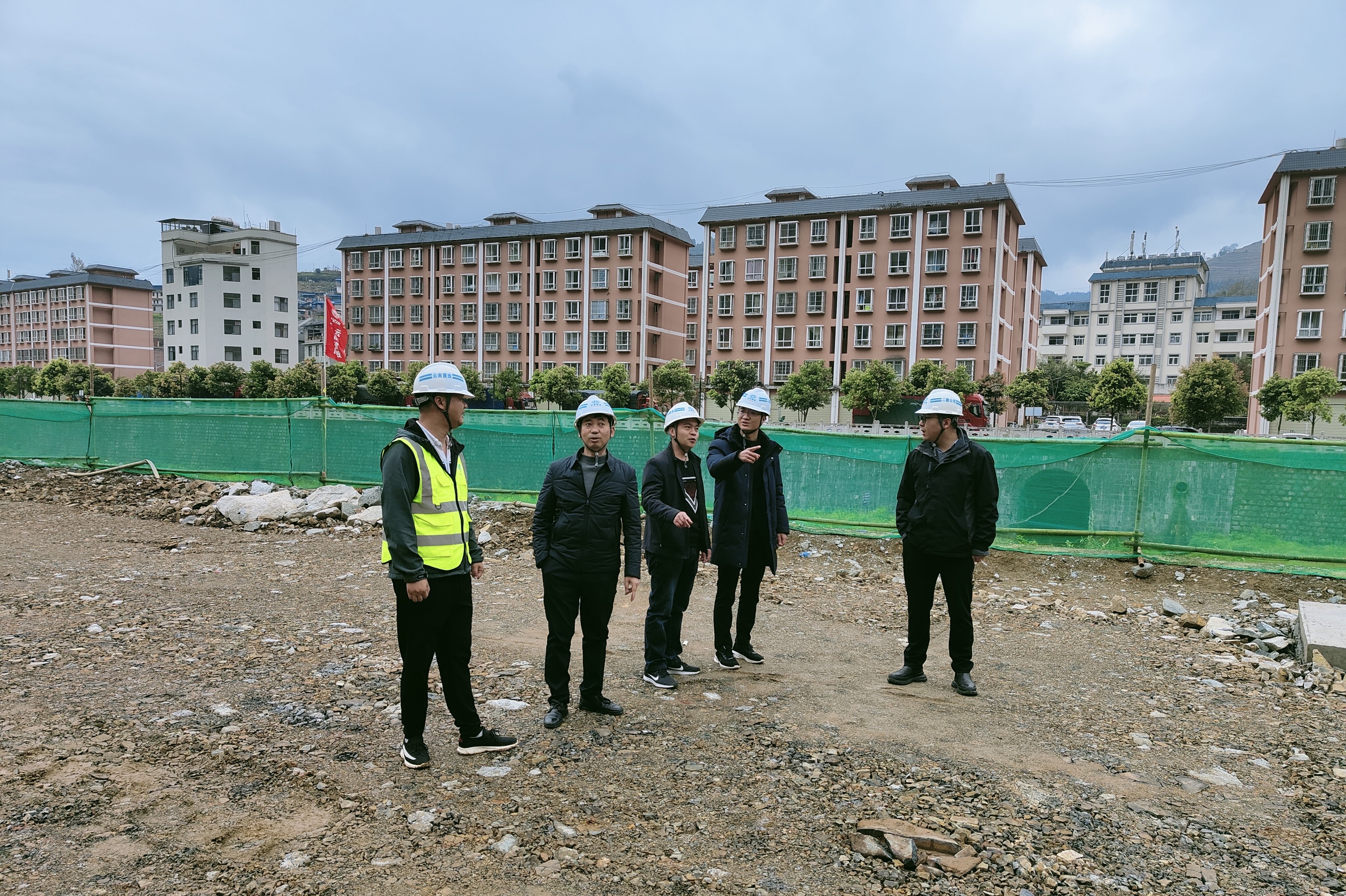 【我為群眾辦實(shí)事】公司領(lǐng)導(dǎo)到項(xiàng)目總承包部金平片區(qū)項(xiàng)目調(diào)研檢查