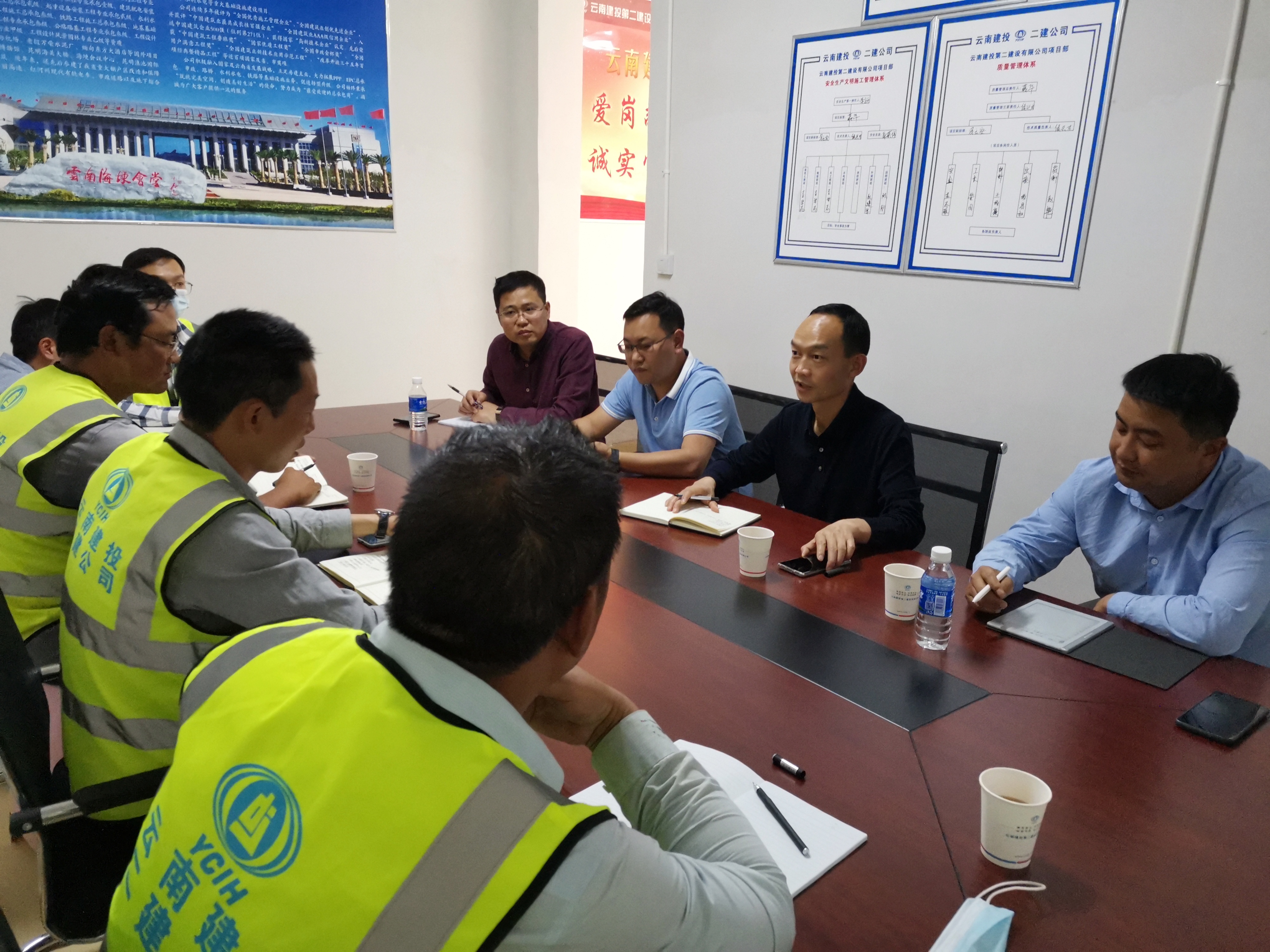 【貫徹一線工作法】董學友到國際工程部滄源職業(yè)學校項目檢查指導(dǎo)工作