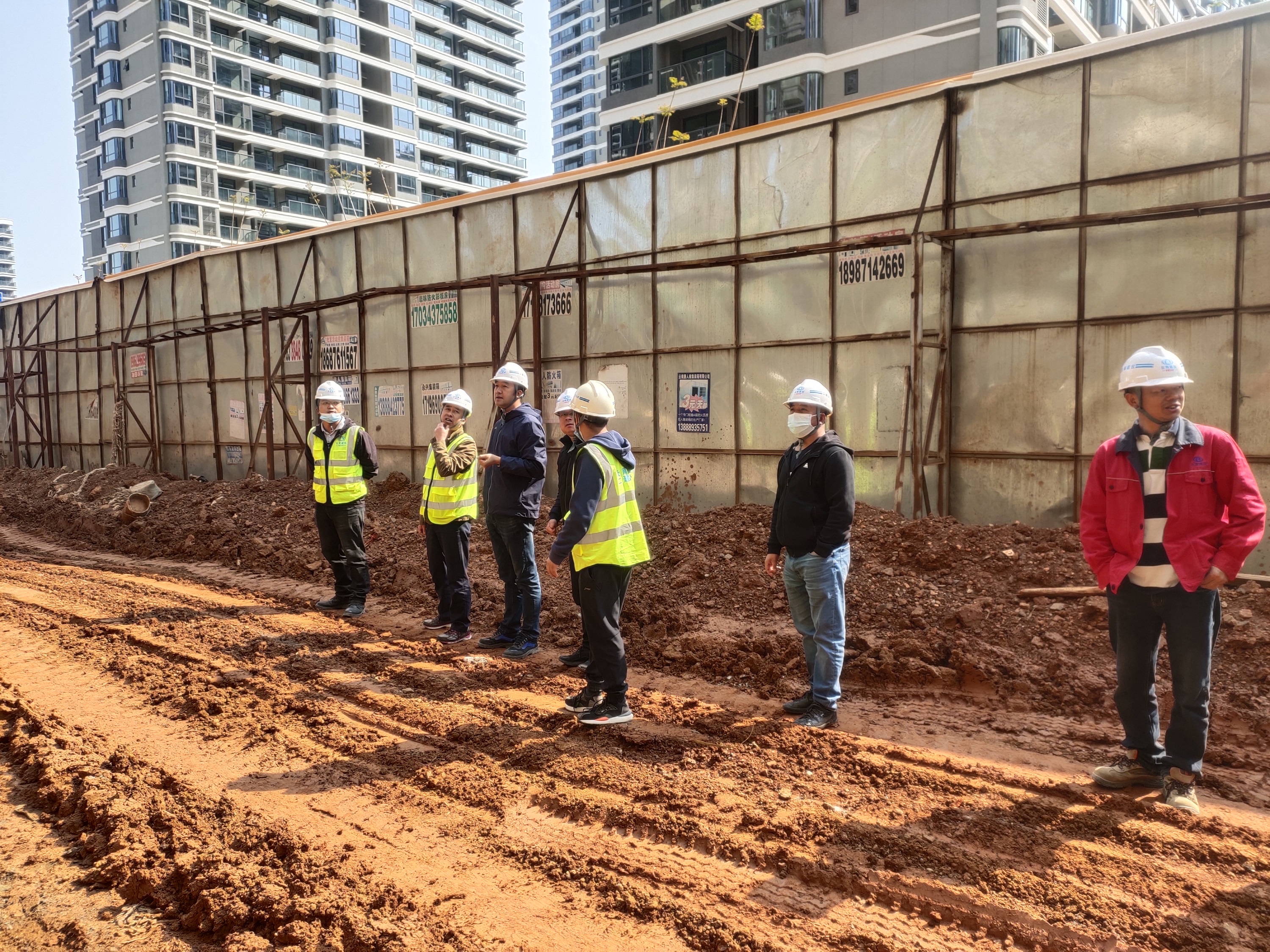 【貫徹一線工作法】公司領(lǐng)導(dǎo)到古城·幸福里項目進行安全生產(chǎn)大檢查