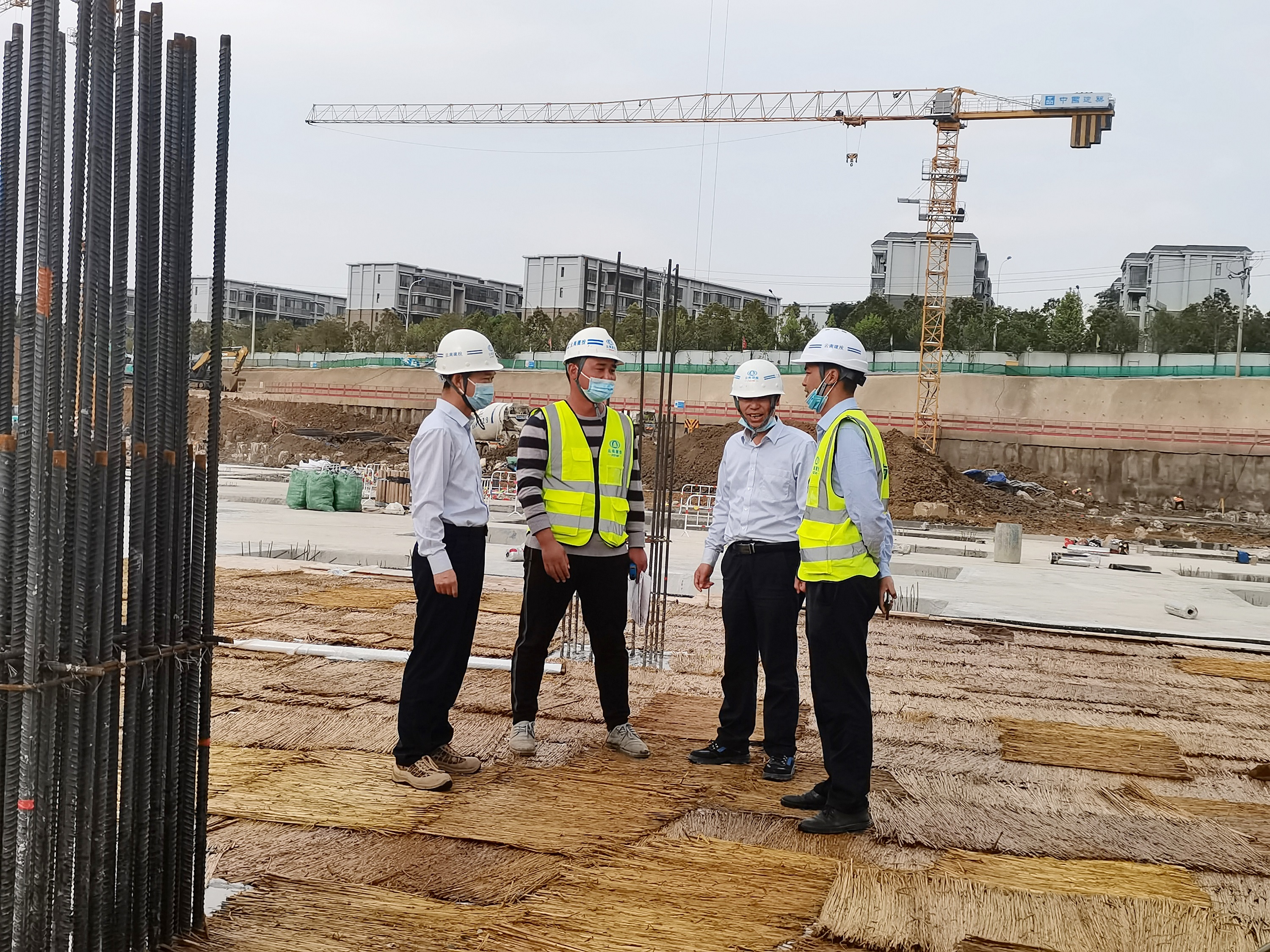 【貫徹一線工作法】陳定華、董學(xué)友一行到呈貢康復(fù)醫(yī)院項目調(diào)研檢查指導(dǎo)工作