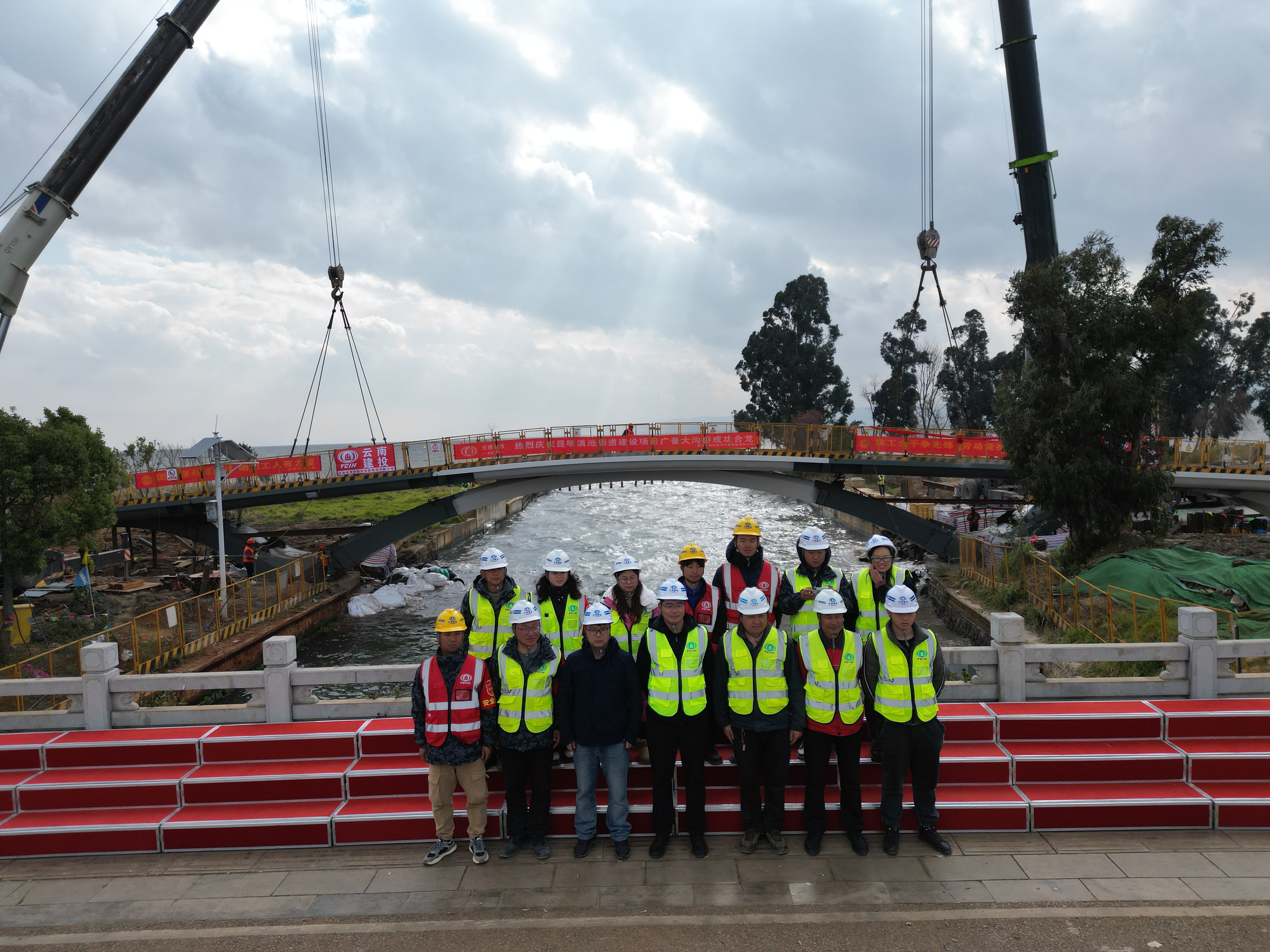 【項(xiàng)目動(dòng)態(tài)】昆明滇池綠道建設(shè)項(xiàng)目（外海段）一期EPC+維護(hù)管養(yǎng)皓月橋/廣普大溝橋成功合攏