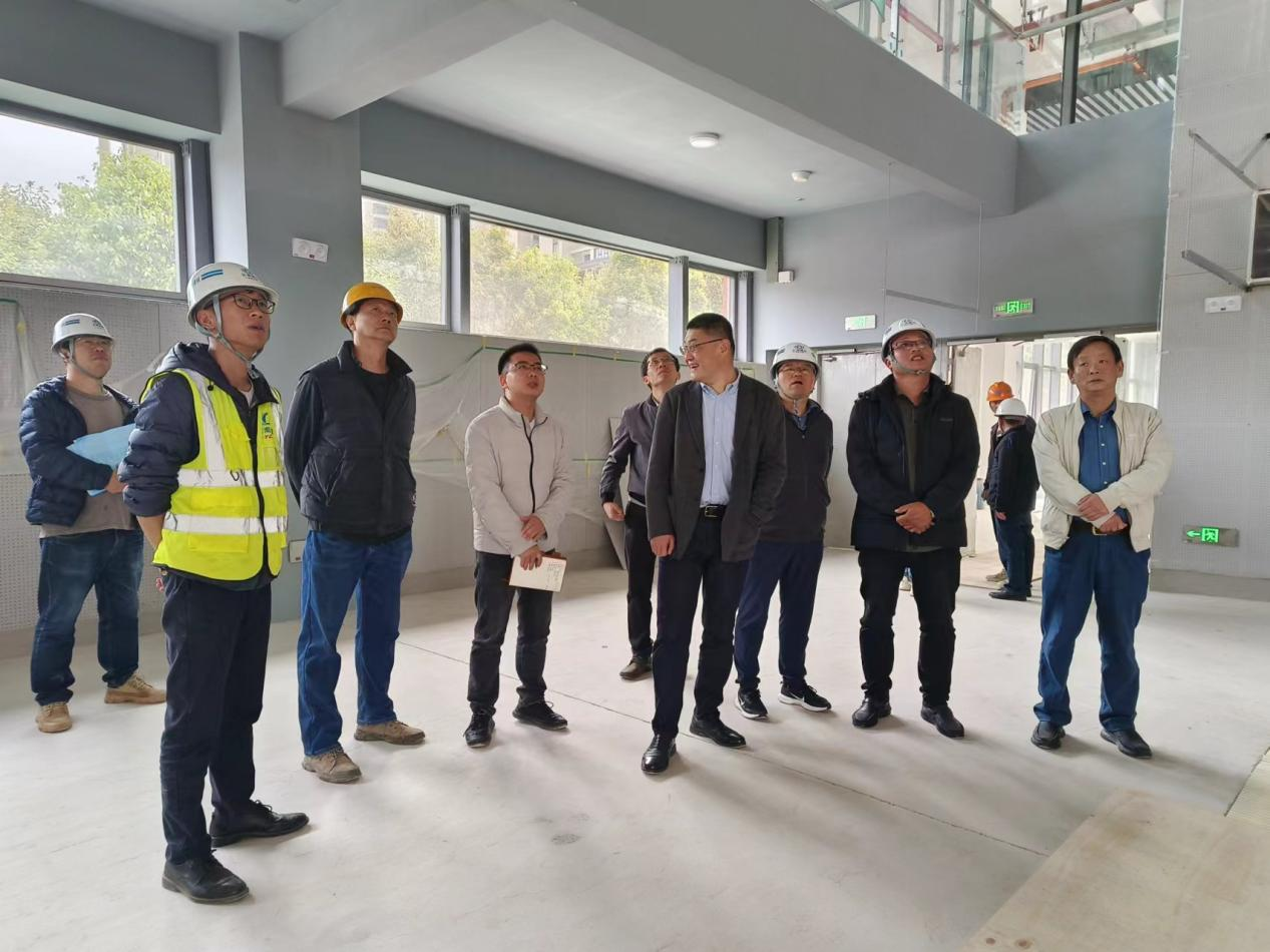 【公司要聞】省住建廳調(diào)研組到云南大學(xué)呈貢校區(qū)游泳館及室外工程建設(shè)項(xiàng)目調(diào)研