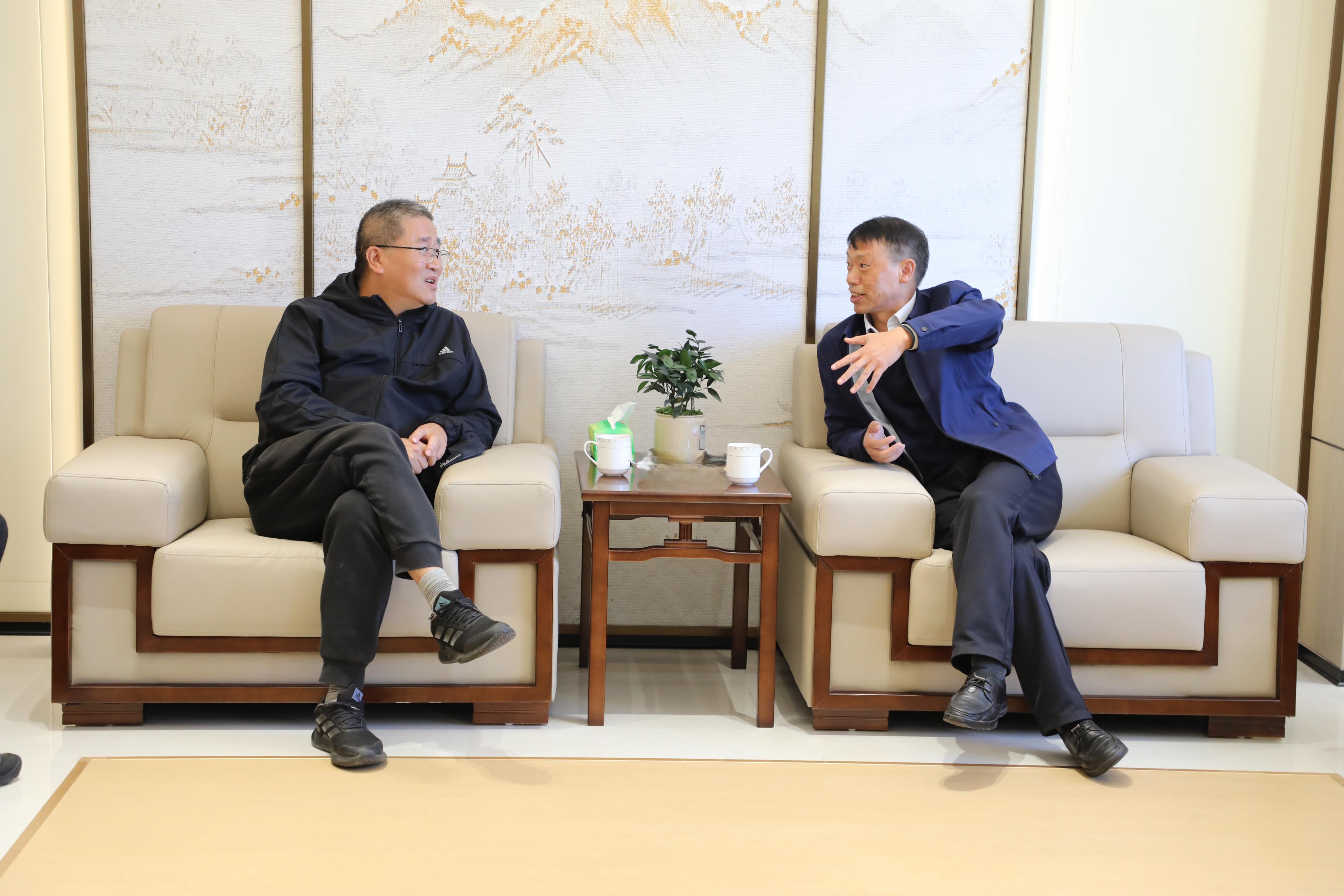 【公司要聞】金平縣人大常委會黨組書記、主任刁繼清到公司交流座談